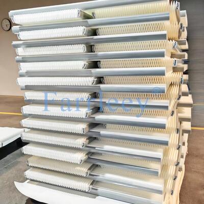 Ποιότητα Τετράγωνα φίλτρου σκόνης υψηλής απόδοσης με PTFE Donaldson Tetratex, θερμική αντοχή 80°C και επιφάνεια φιλτραρίσματος 9,00 m2 για εξαγωγή καπνού με λέιζερ εργοστάσιο